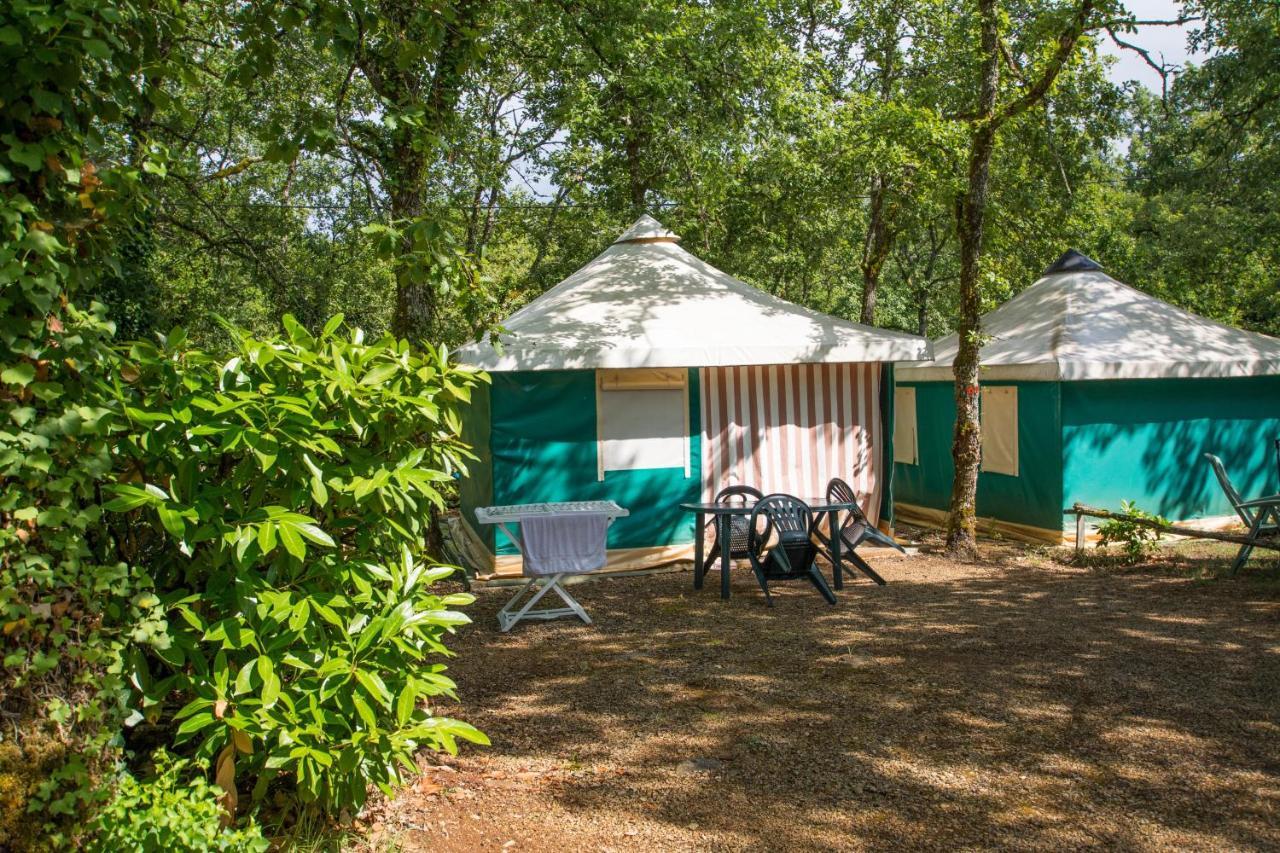 Chauffour-sur-Vell Camping Au Bois Dormant酒店 外观 照片