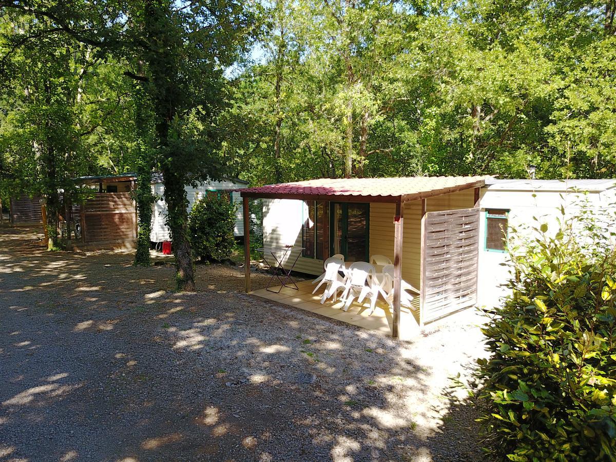 Chauffour-sur-Vell Camping Au Bois Dormant酒店 外观 照片