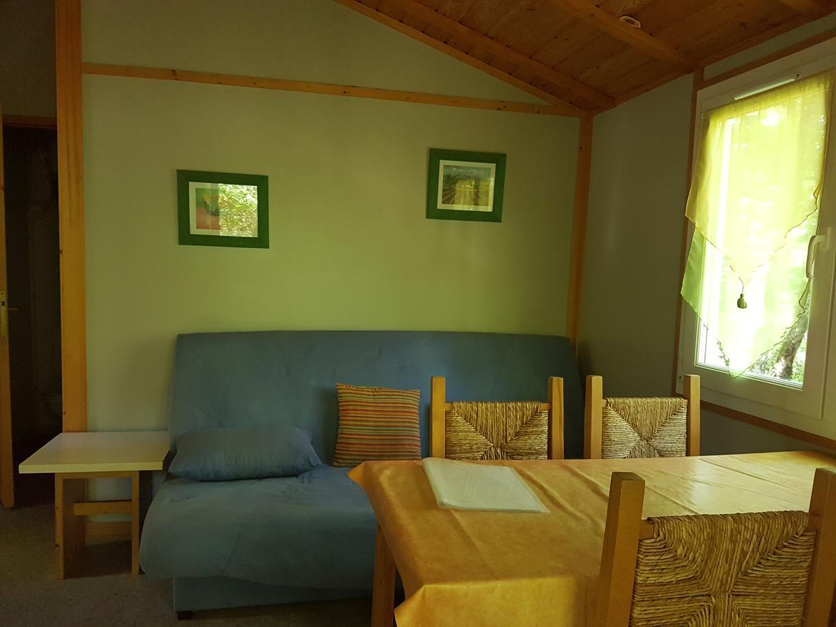 Chauffour-sur-Vell Camping Au Bois Dormant酒店 外观 照片