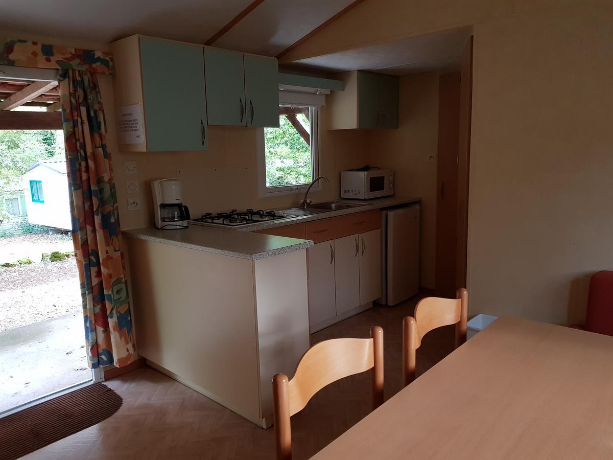 Chauffour-sur-Vell Camping Au Bois Dormant酒店 外观 照片