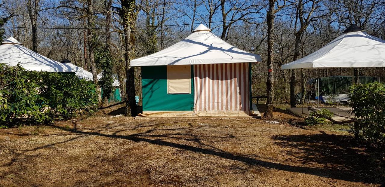 Chauffour-sur-Vell Camping Au Bois Dormant酒店 外观 照片