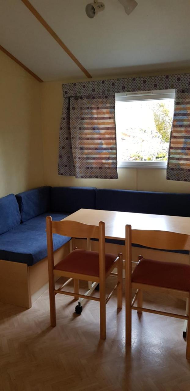 Chauffour-sur-Vell Camping Au Bois Dormant酒店 外观 照片