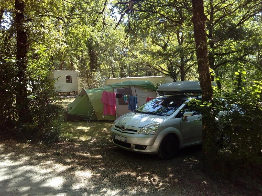 Chauffour-sur-Vell Camping Au Bois Dormant酒店 外观 照片